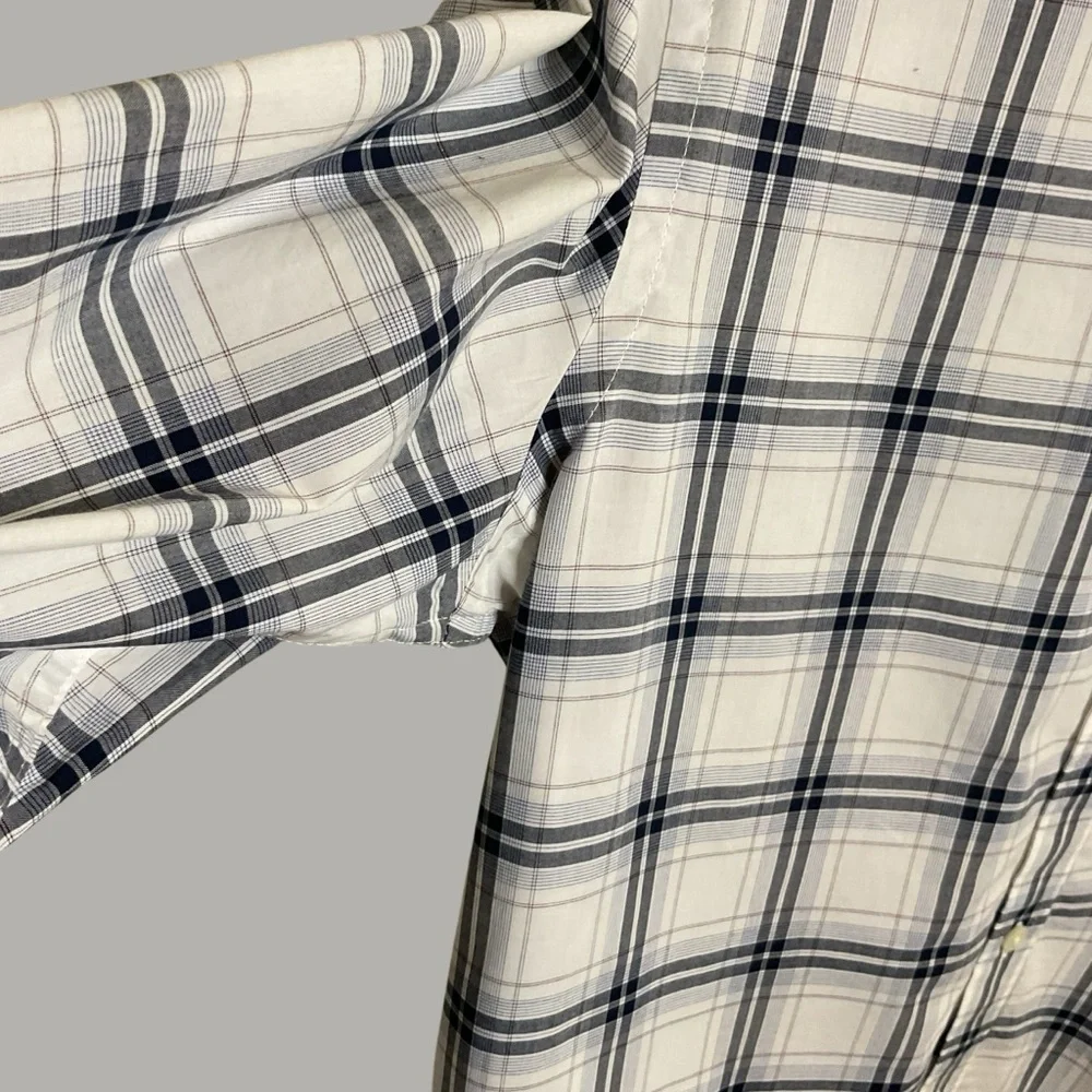 Men’s Banana Republic Casual White and Navy Checkered Shirt